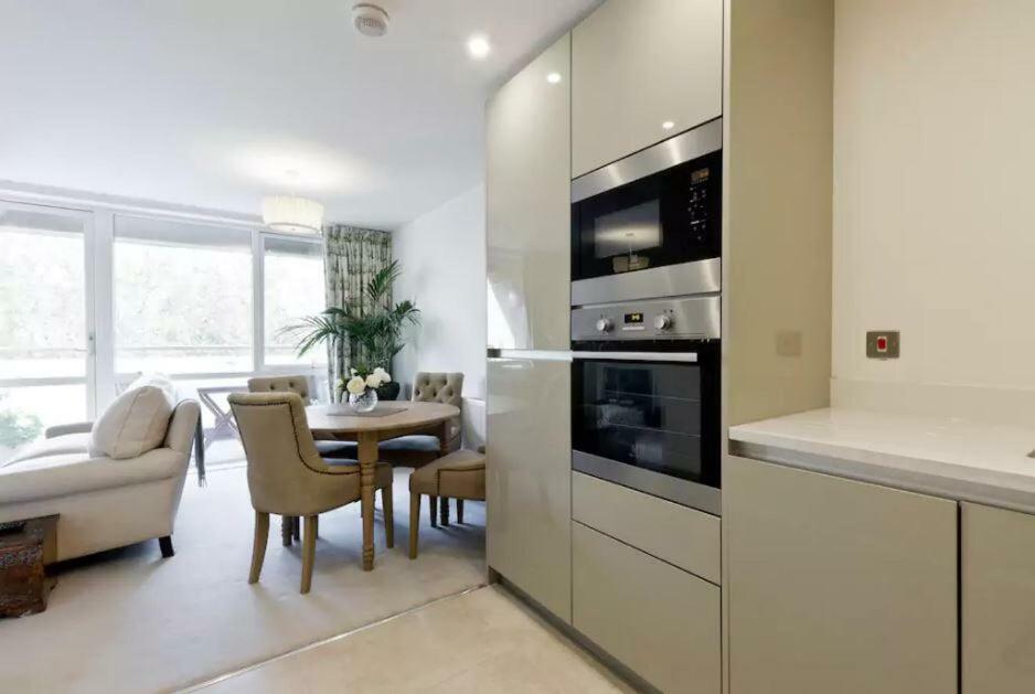 Wyatt Court Apartment Лондон Екстериор снимка