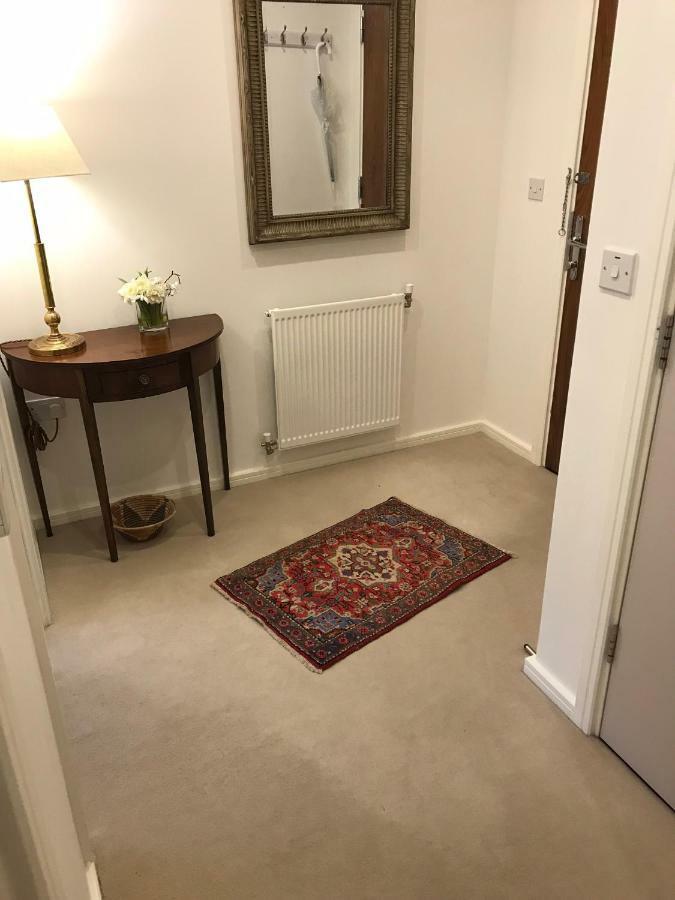 Wyatt Court Apartment Лондон Екстериор снимка